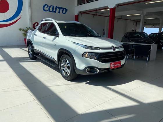FIAT TORO 2.0 16V TURBO DIESEL FREEDOM MANUAL FIAT TORO 2.0 16V TURBO DIESEL FREEDOM MANUAL